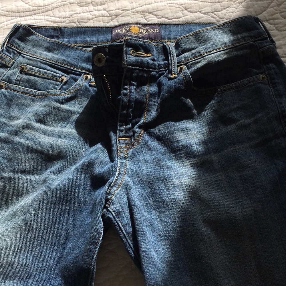 Lucky brand bootcut denim jeans. Size 6/28